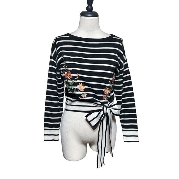 J.O.A Just One Answer Long Sleeve Floral Embroidered Cropped Sweater Striped XS - Picture 1 of 5